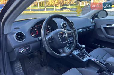 Хетчбек Audi A3 2010 в 