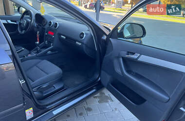 Хетчбек Audi A3 2010 в 