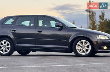 Хэтчбек Audi A3 2010 в 