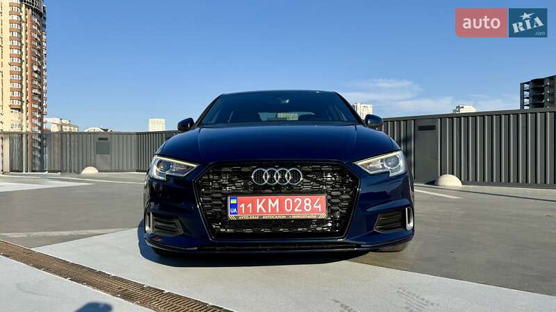 Седан Audi A3 2017 в Киеве