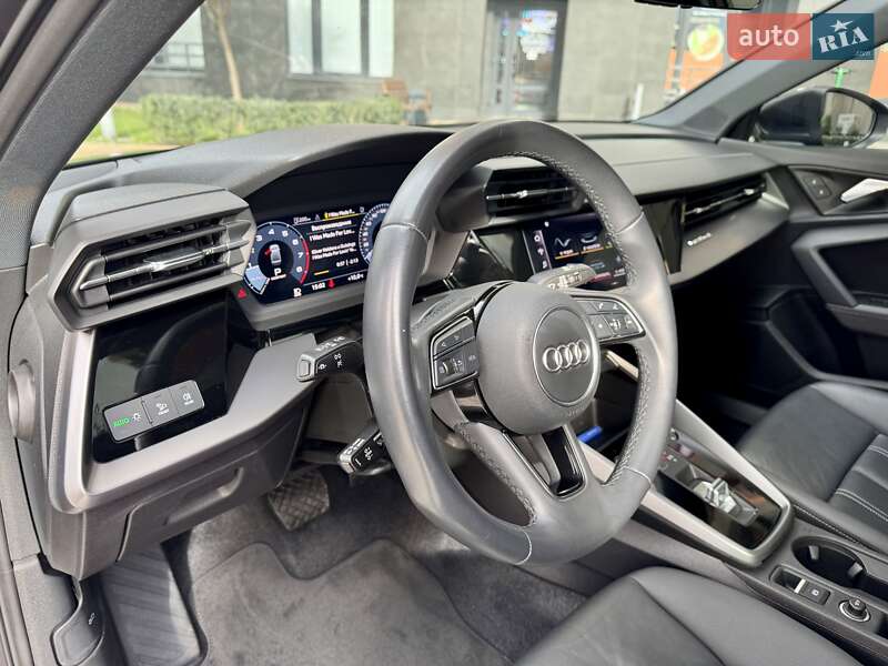 Седан Audi A3 2023 в Киеве