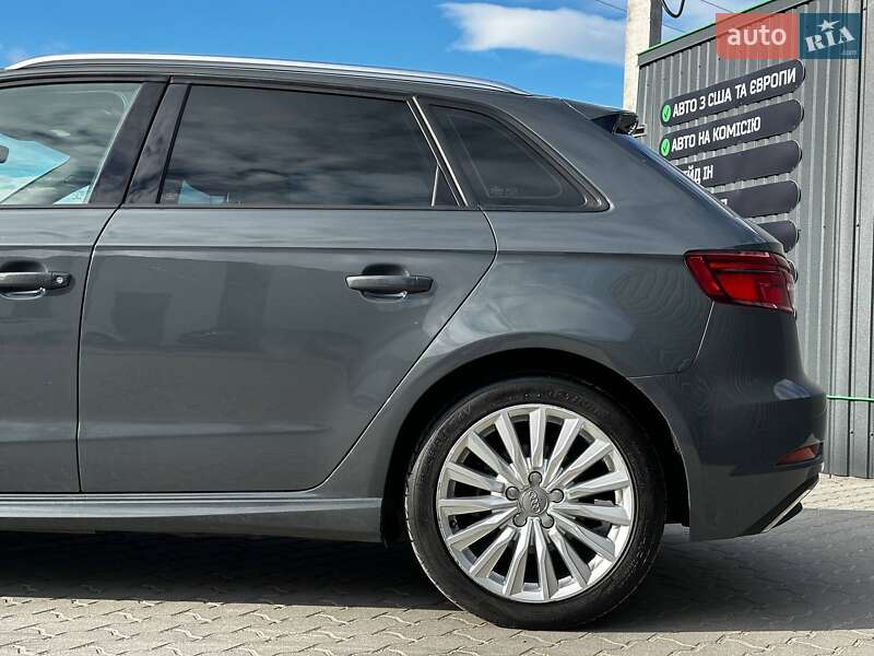Хетчбек Audi A3 2017 в Львові фото 7 Хетчбек Audi A3 2017 в Львові