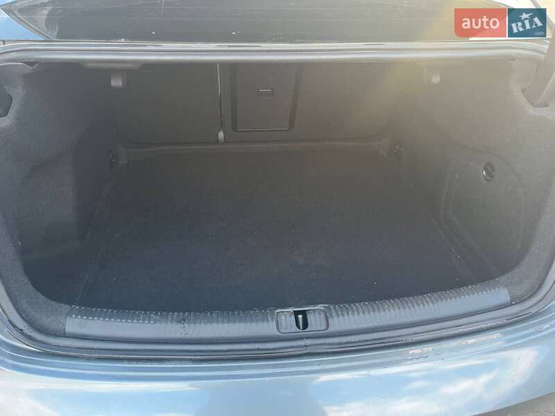Седан Audi A3 2015 в Львові фото 24 Седан Audi A3 2015 в Львові