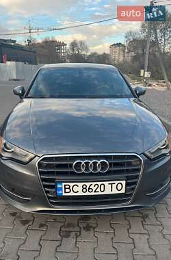 Седан Audi A3 2015 в Львові