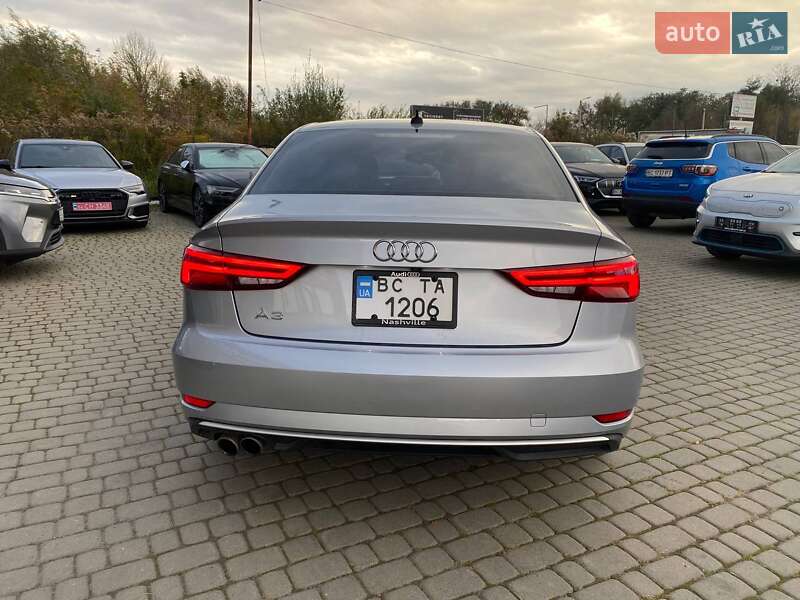 Седан Audi A3 2018 в Львові