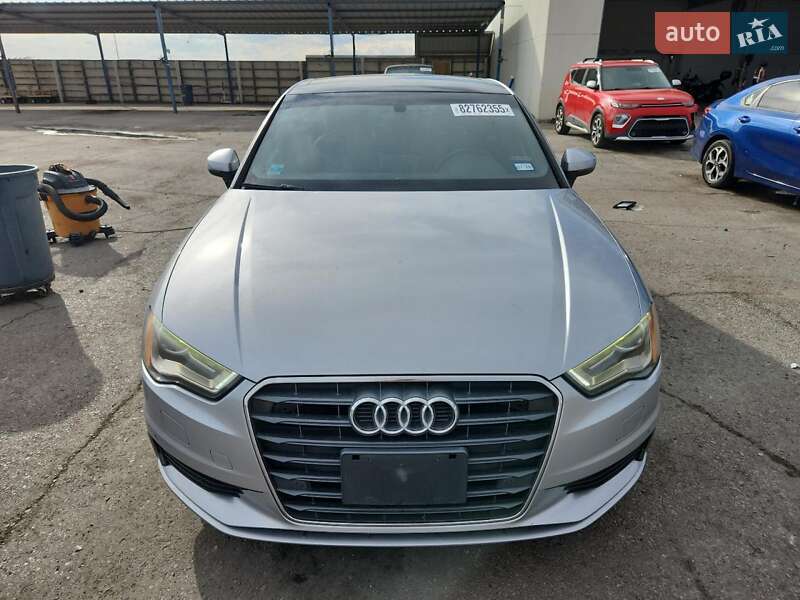 Седан Audi A3 2015 в Львове