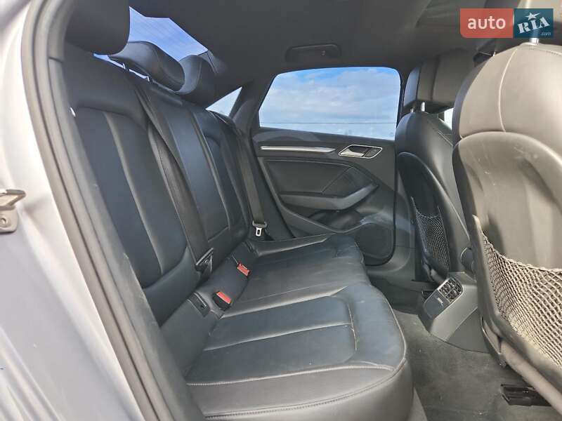 Седан Audi A3 2015 в Львове