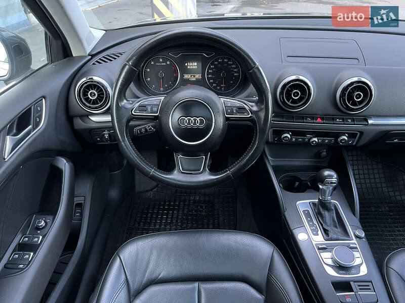 Седан Audi A3 2015 в Києві