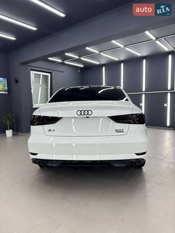 Седан Audi A3 2017 в Ивано-Франковске