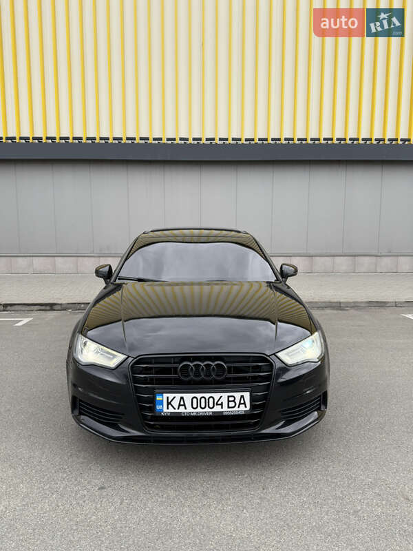 Седан Audi A3 2014 в Киеве