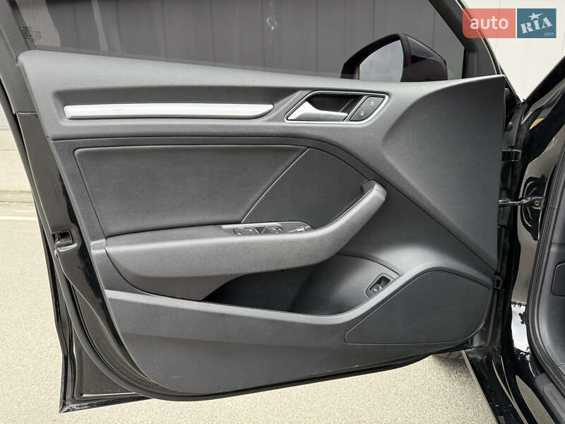 Седан Audi A3 2014 в Киеве