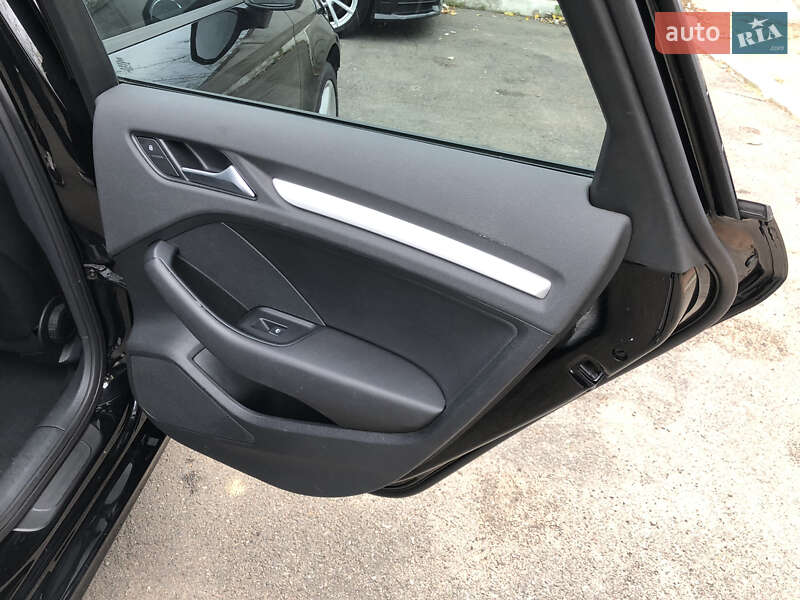 Седан Audi A3 2015 в Ірпені