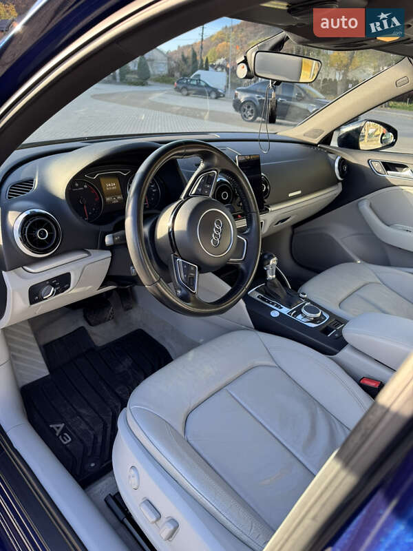 Седан Audi A3 2015 в Львові