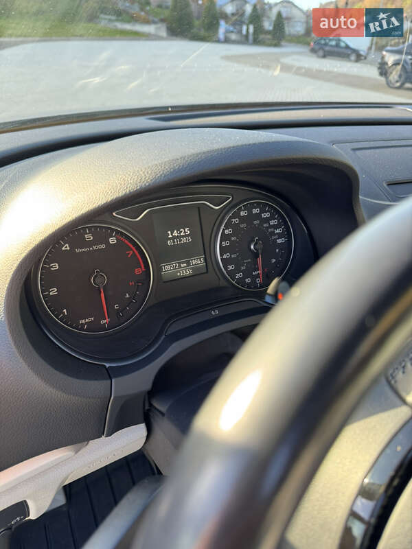 Седан Audi A3 2015 в Львові