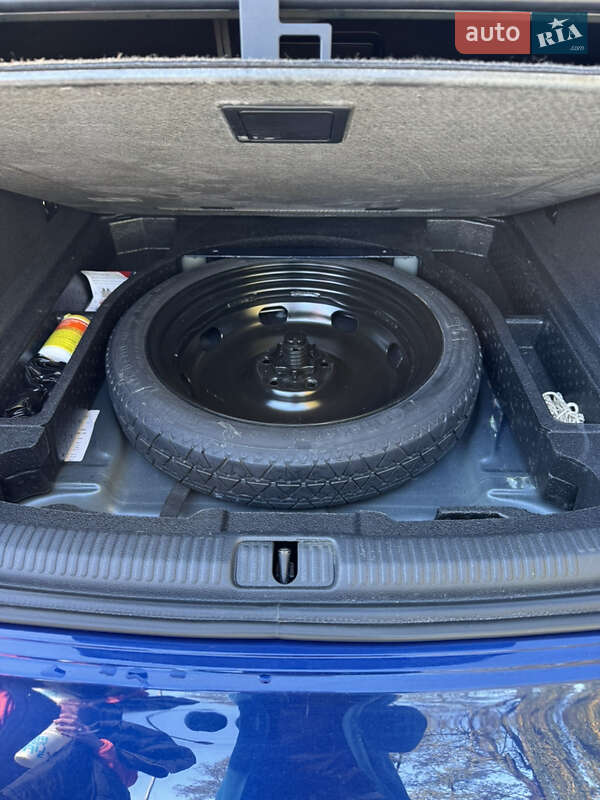 Седан Audi A3 2015 в Львові