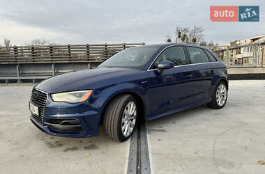 Хетчбек Audi A3 2015 в Києві
