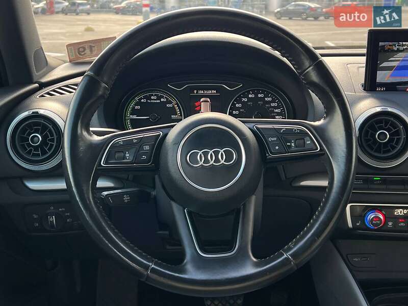 Хетчбек Audi A3 2017 в Одесі