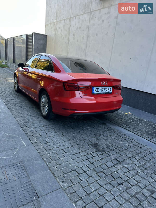 Седан Audi A3 2016 в Днепре