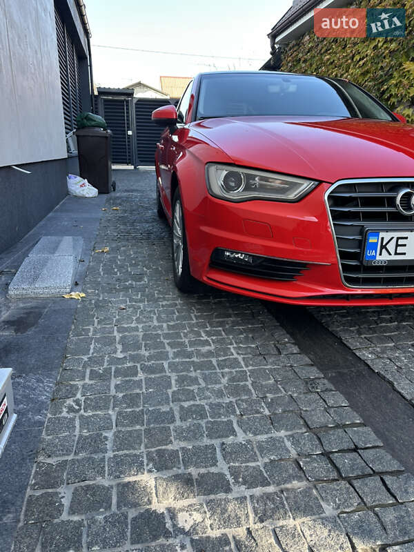 Седан Audi A3 2016 в Днепре