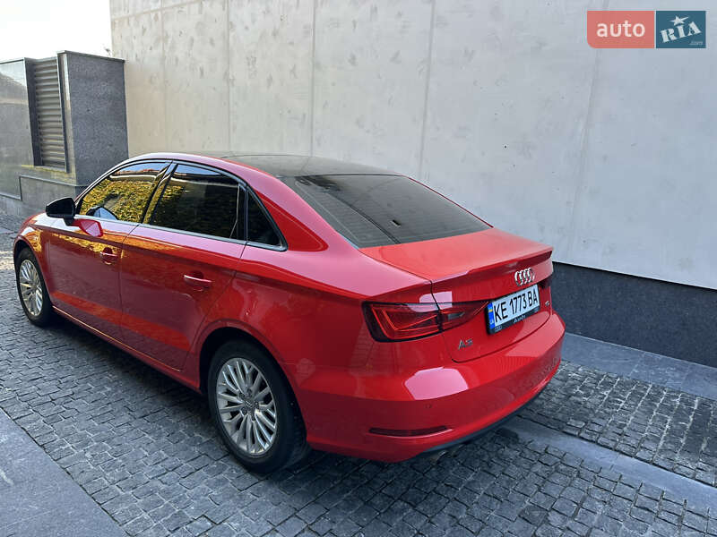 Седан Audi A3 2016 в Днепре