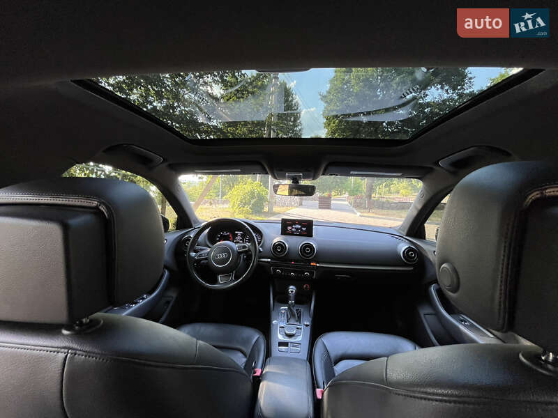 Седан Audi A3 2015 в Кропивницькому