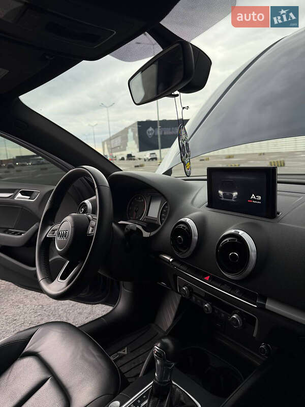 Седан Audi A3 2016 в Львові