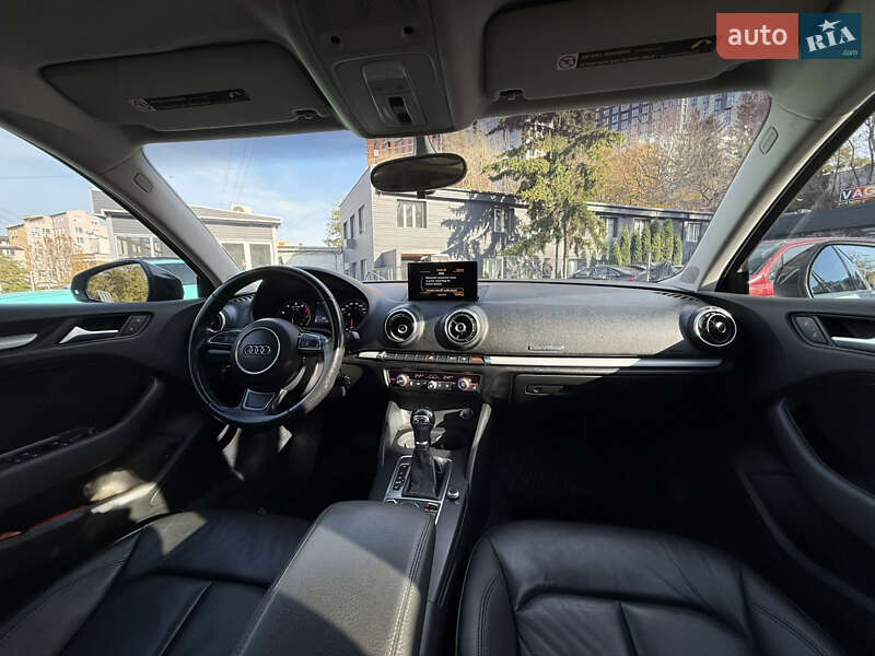 Седан Audi A3 2015 в Киеве