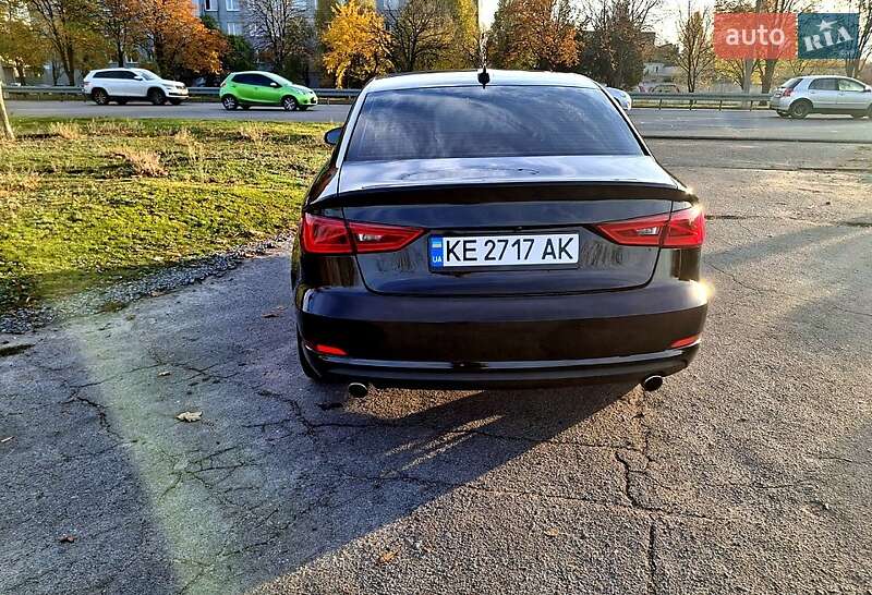 Седан Audi A3 2015 в Дніпрі