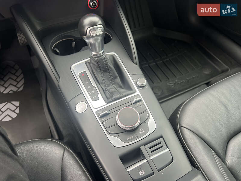 Хэтчбек Audi A3 2016 в Киеве