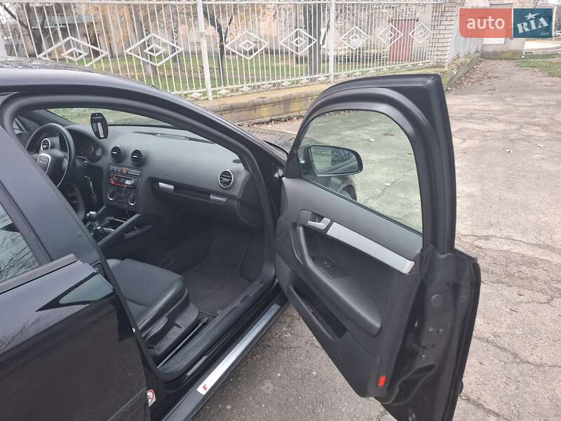 Хетчбек Audi A3 2004 в Арбузинці