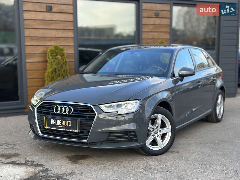 Хетчбек Audi A3 2019 в Шептицькому