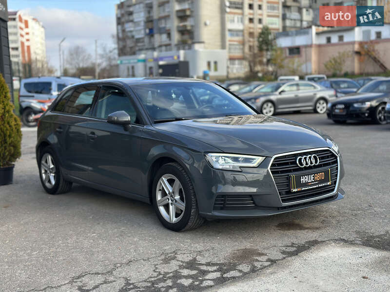 Хетчбек Audi A3 2019 в Шептицькому