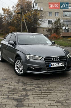 Седан Audi A3 2016 в Харькове