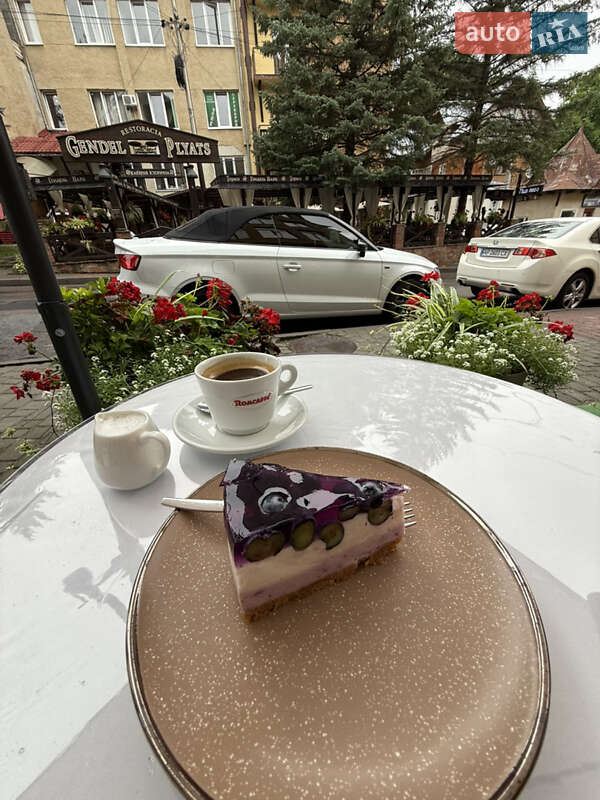 Кабриолет Audi A3 2015 в Киеве фото 6 Кабриолет Audi A3 2015 в Киеве