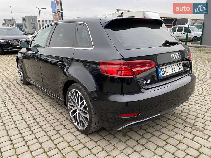Хетчбек Audi A3 2018 в Львові