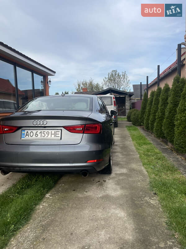Седан Audi A3 2015 в Виноградове