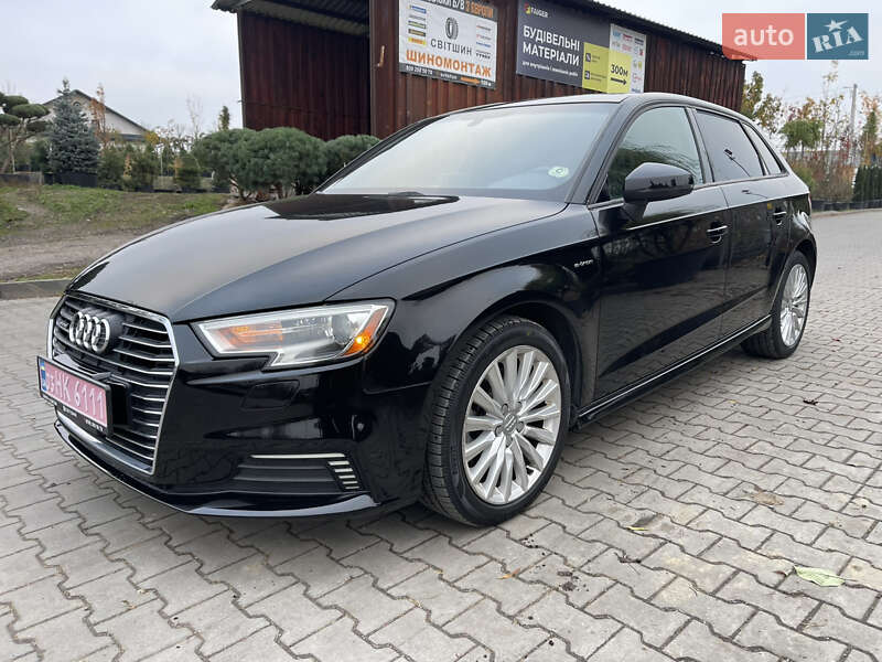 Хетчбек Audi A3 2017 в Луцьку фото 3 Хетчбек Audi A3 2017 в Луцьку