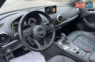 Хэтчбек Audi A3 2016 в Луцке