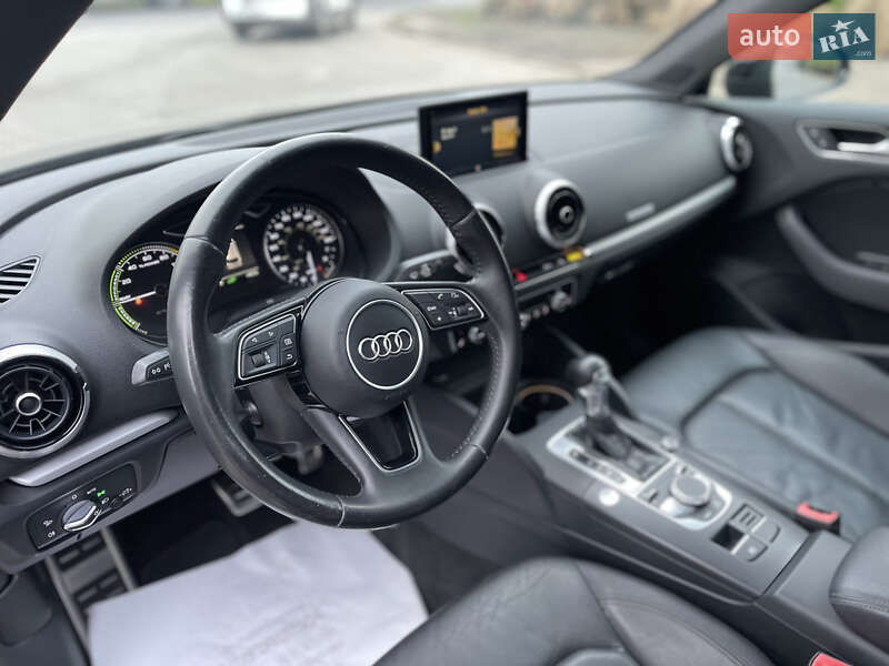 Хетчбек Audi A3 2017 в Луцьку фото 24 Хетчбек Audi A3 2017 в Луцьку
