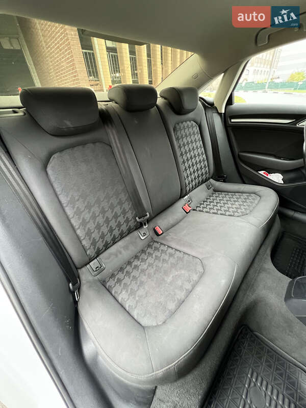 Хетчбек Audi A3 2015 в Харкові