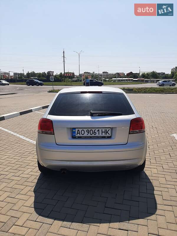 Хетчбек Audi A3 2003 в Мукачевому