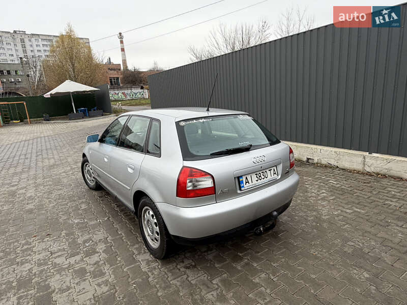 Хэтчбек Audi A3 2000 в Киеве