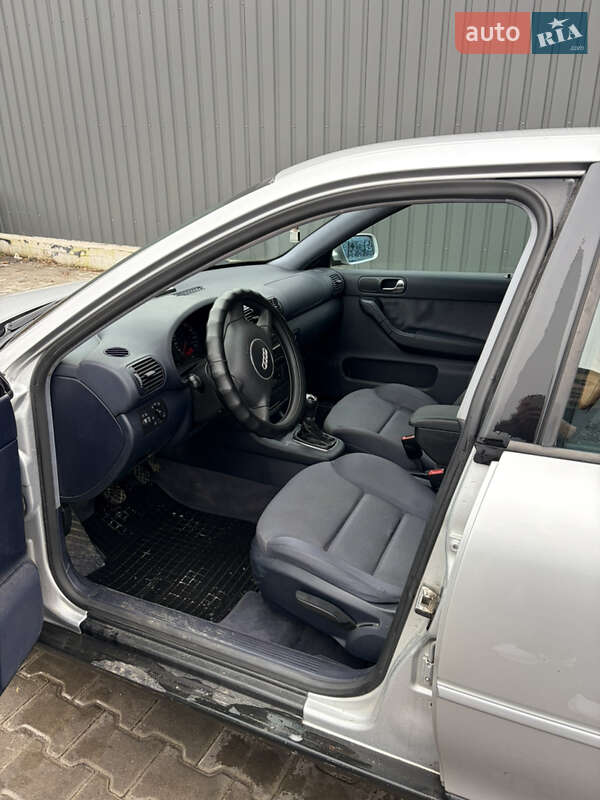 Хэтчбек Audi A3 2000 в Киеве