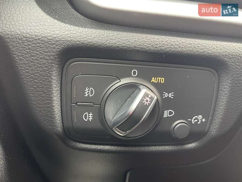 Седан Audi A3 2015 в Киеве