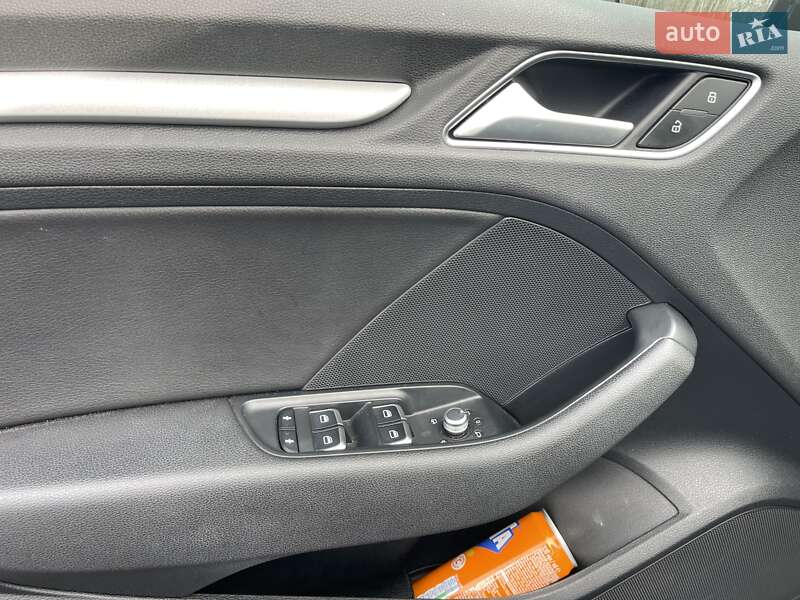 Седан Audi A3 2015 в Киеве