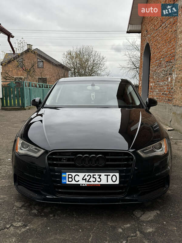 Седан Audi A3 2015 в Львові