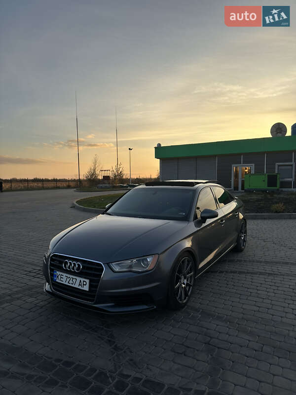Седан Audi A3 2015 в Новомосковске