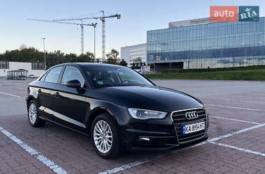 Седан Audi A3 2016 в Киеве