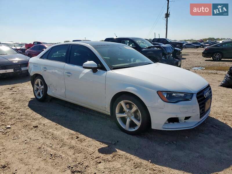Седан Audi A3 2016 в Львове