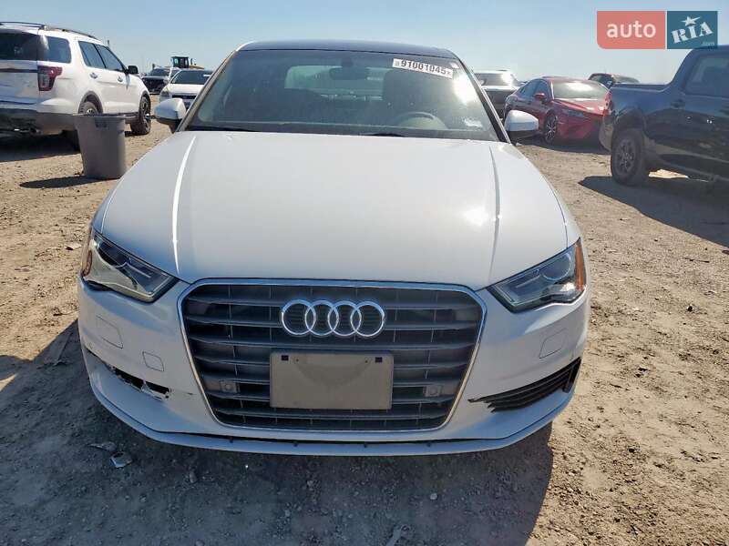 Седан Audi A3 2016 в Львове